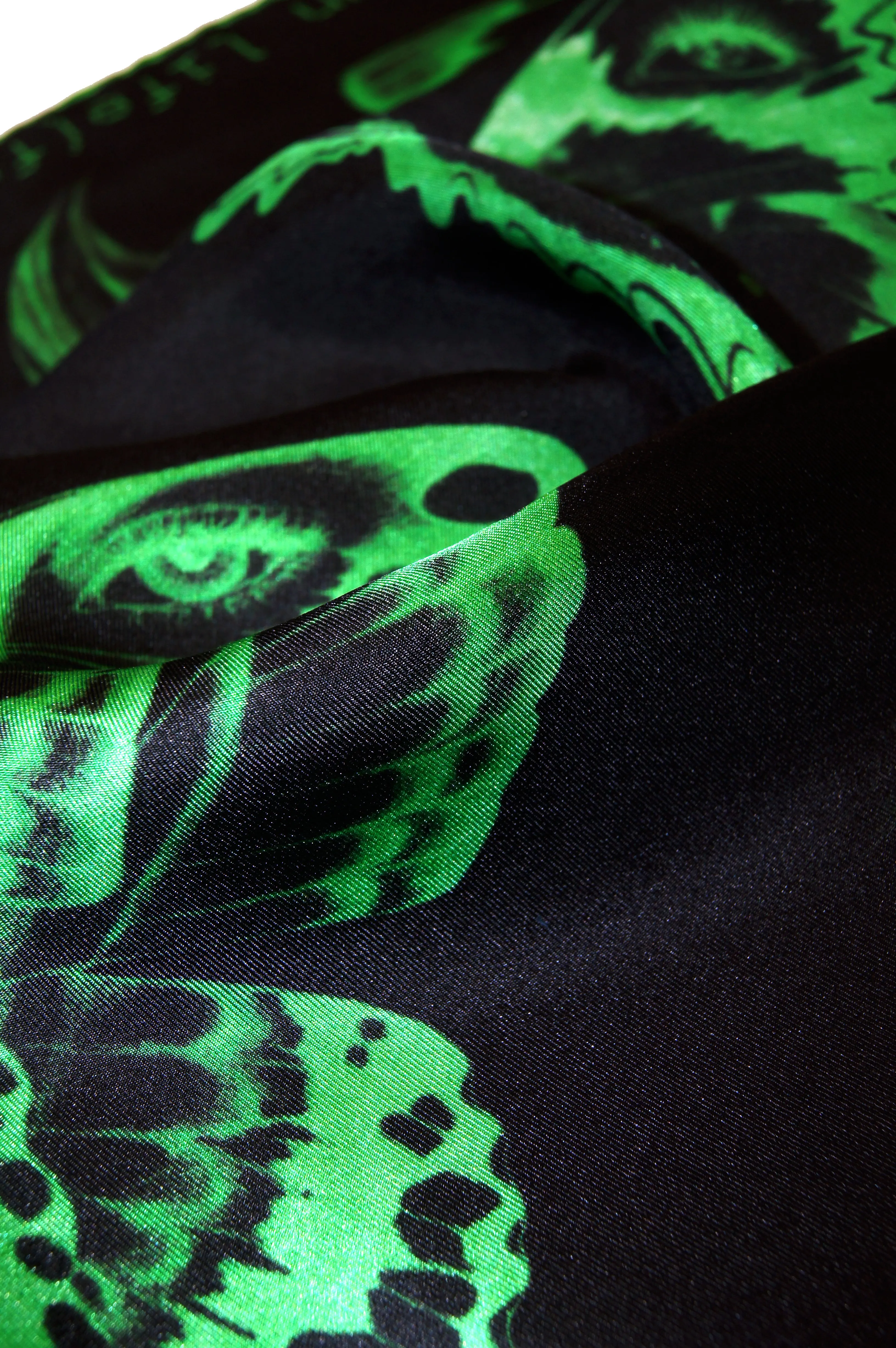405Method Not Allowed Green and Black Print Silk Scarf