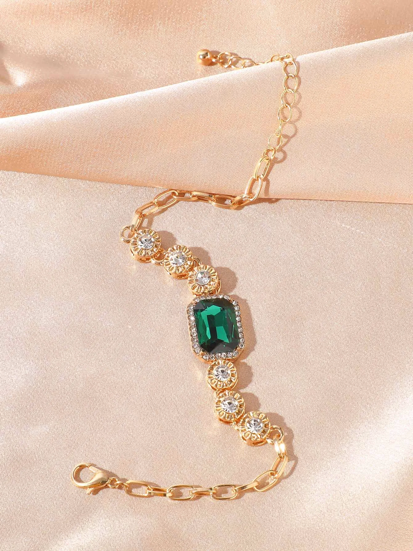 Chen Rhinestone Decor Bracelet - Green