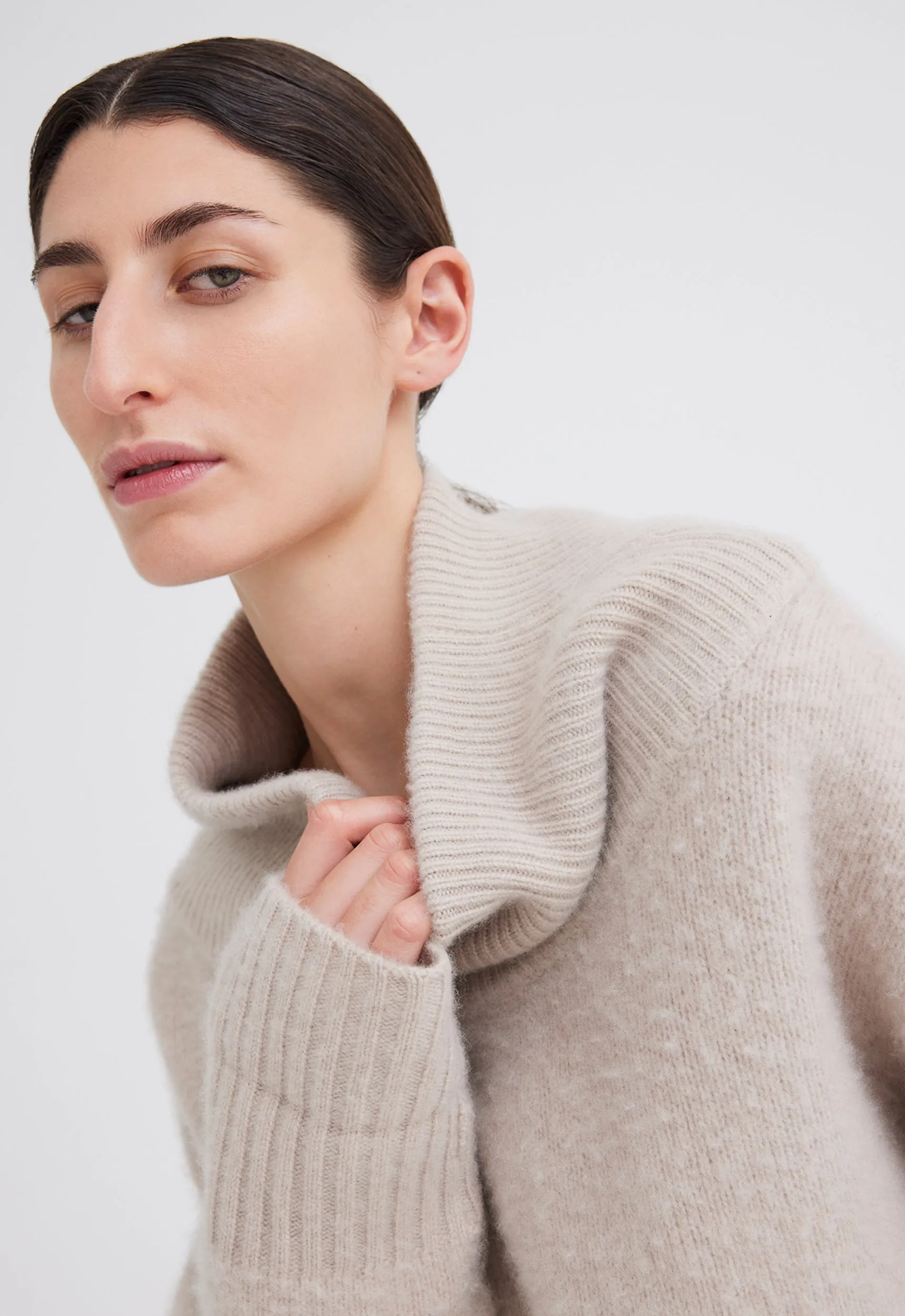 Citizen Cashmere Sweater - Flaxen Beige