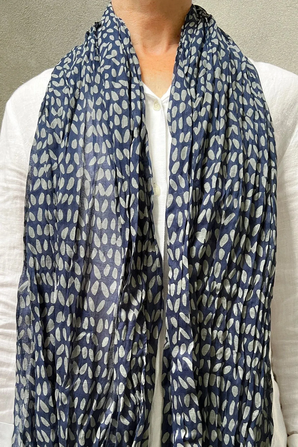 Cotton Scarf in Speck Grey