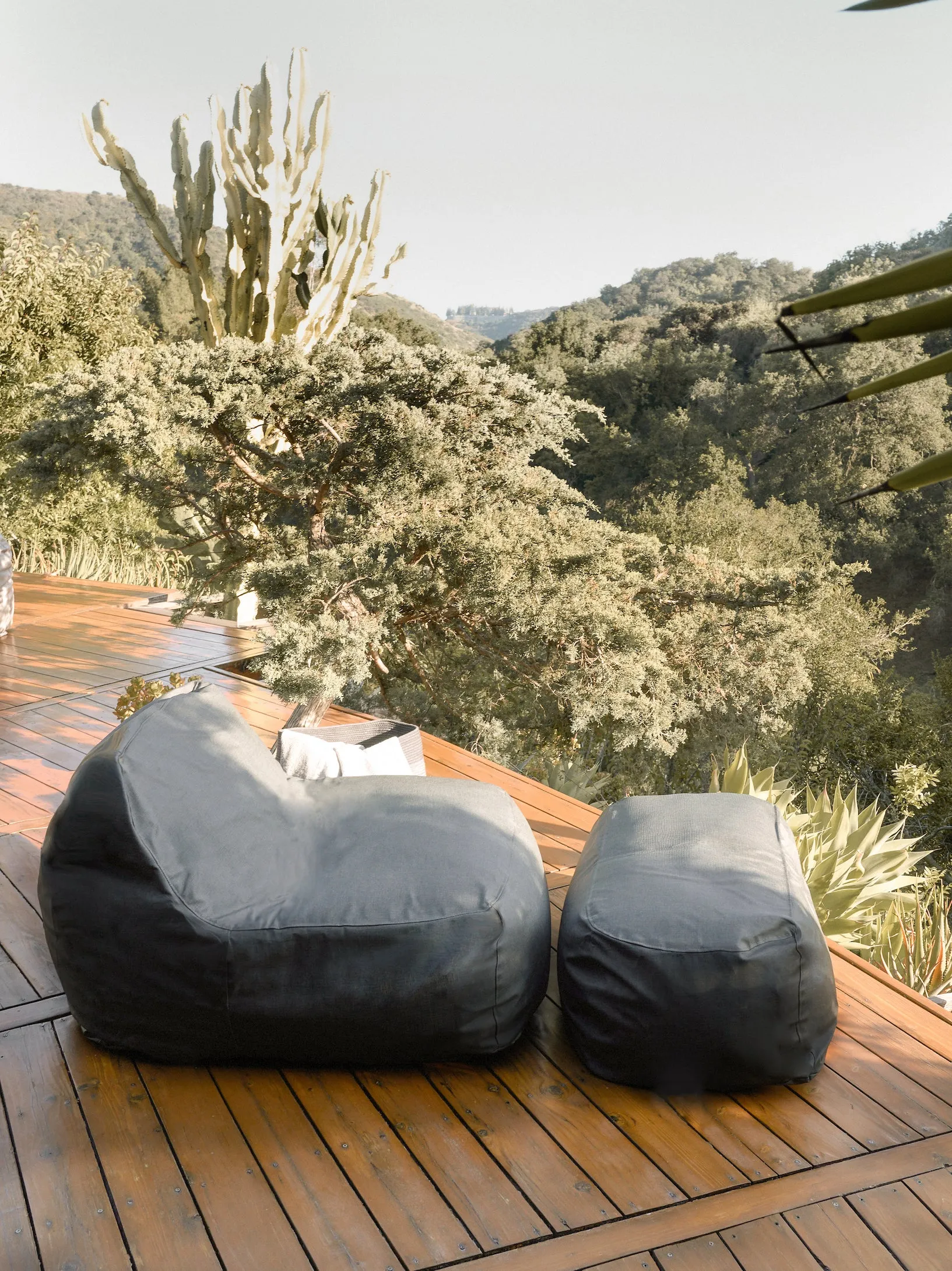 Dune Lounge Chair Outdoor - Graphite