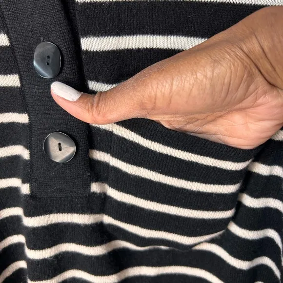J.Crew 100shmere Collar Sweater Black White Stripes  Long Sleeve 3Buttons XXS