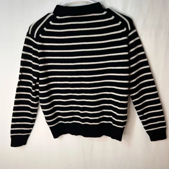 J.Crew 100shmere Collar Sweater Black White Stripes  Long Sleeve 3Buttons XXS