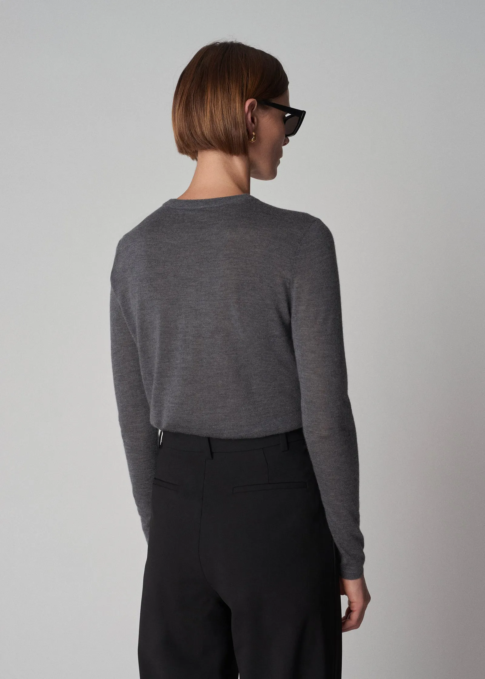Long Sleeve Crew in Fine Cashmere - Grey