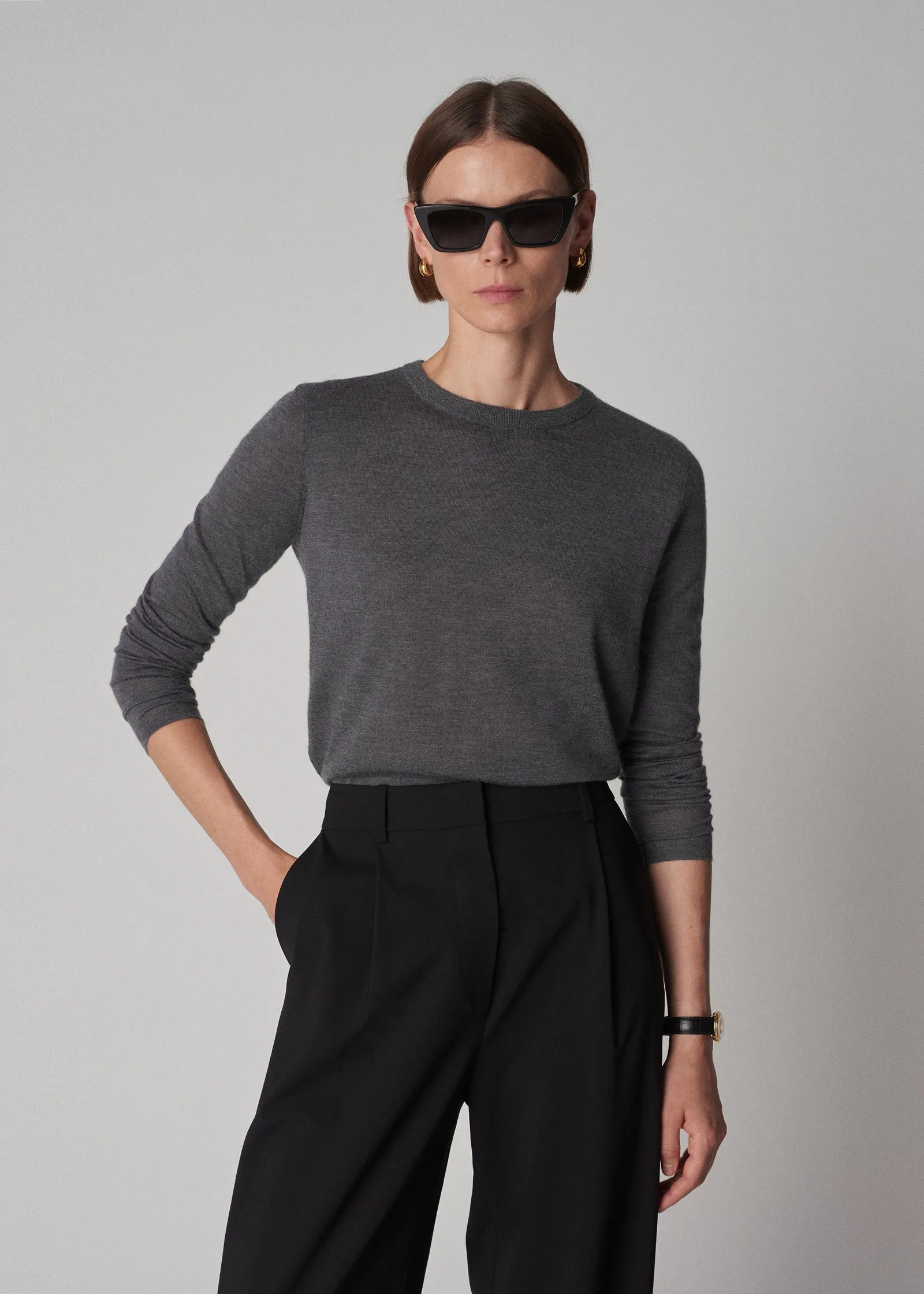 Long Sleeve Crew in Fine Cashmere - Grey