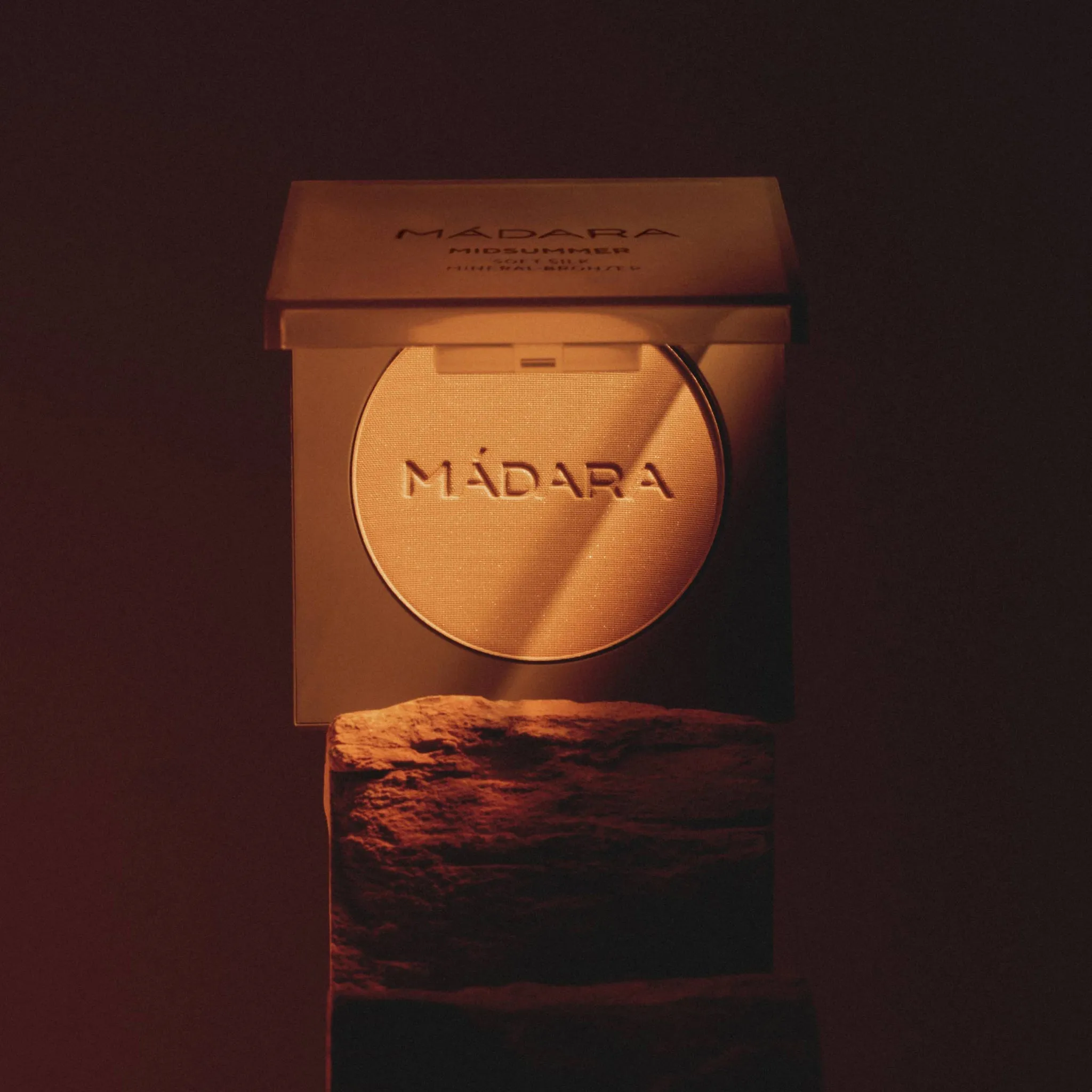 Midsummer Soft Silk Mineral Bronzer