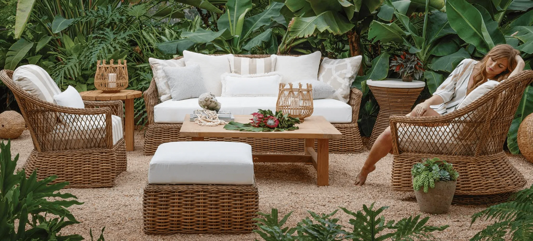 Sarasota Outdoor Wicker Ottoman - Raffia