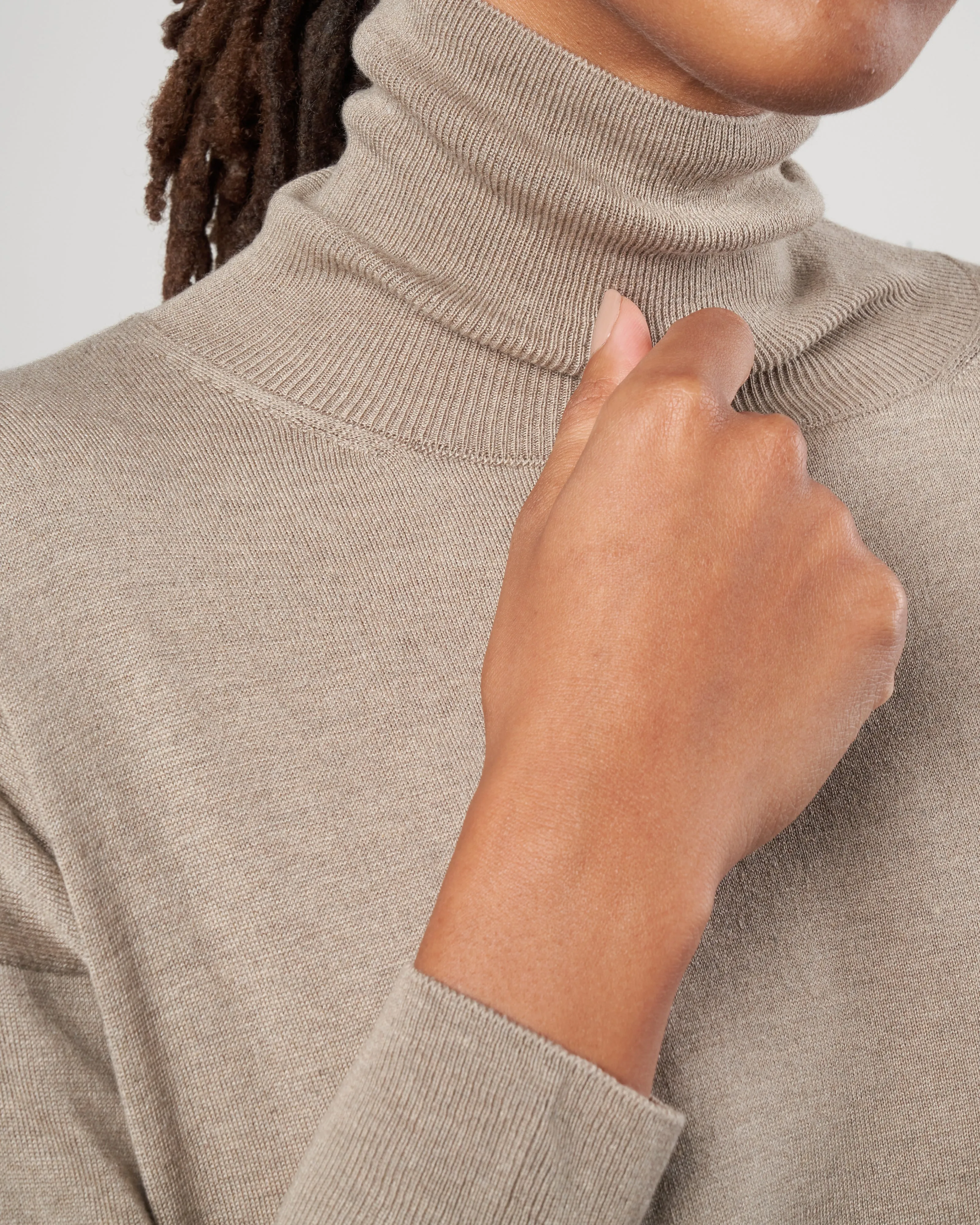 silk/cashmere turtleneck - mocha