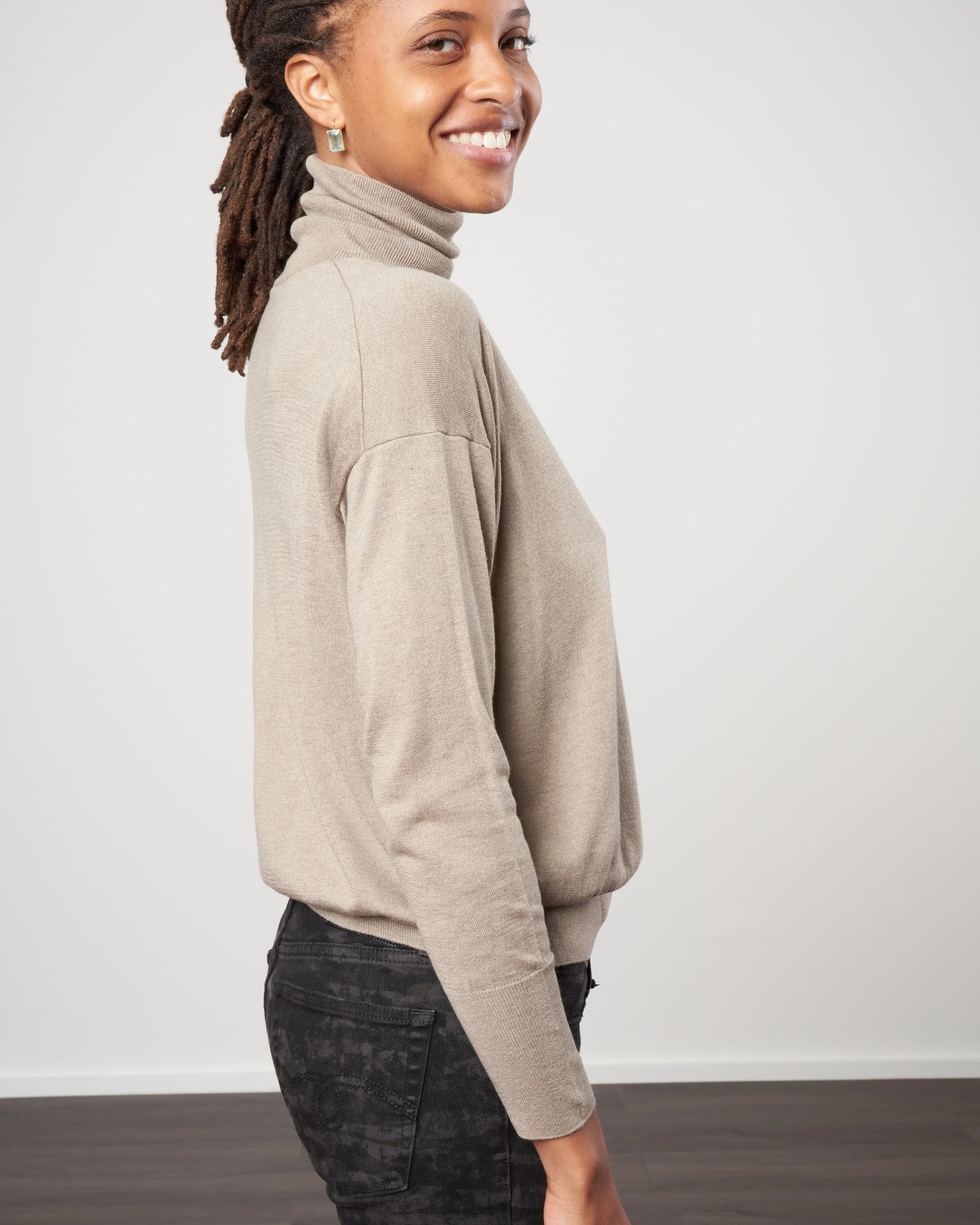silk/cashmere turtleneck - mocha