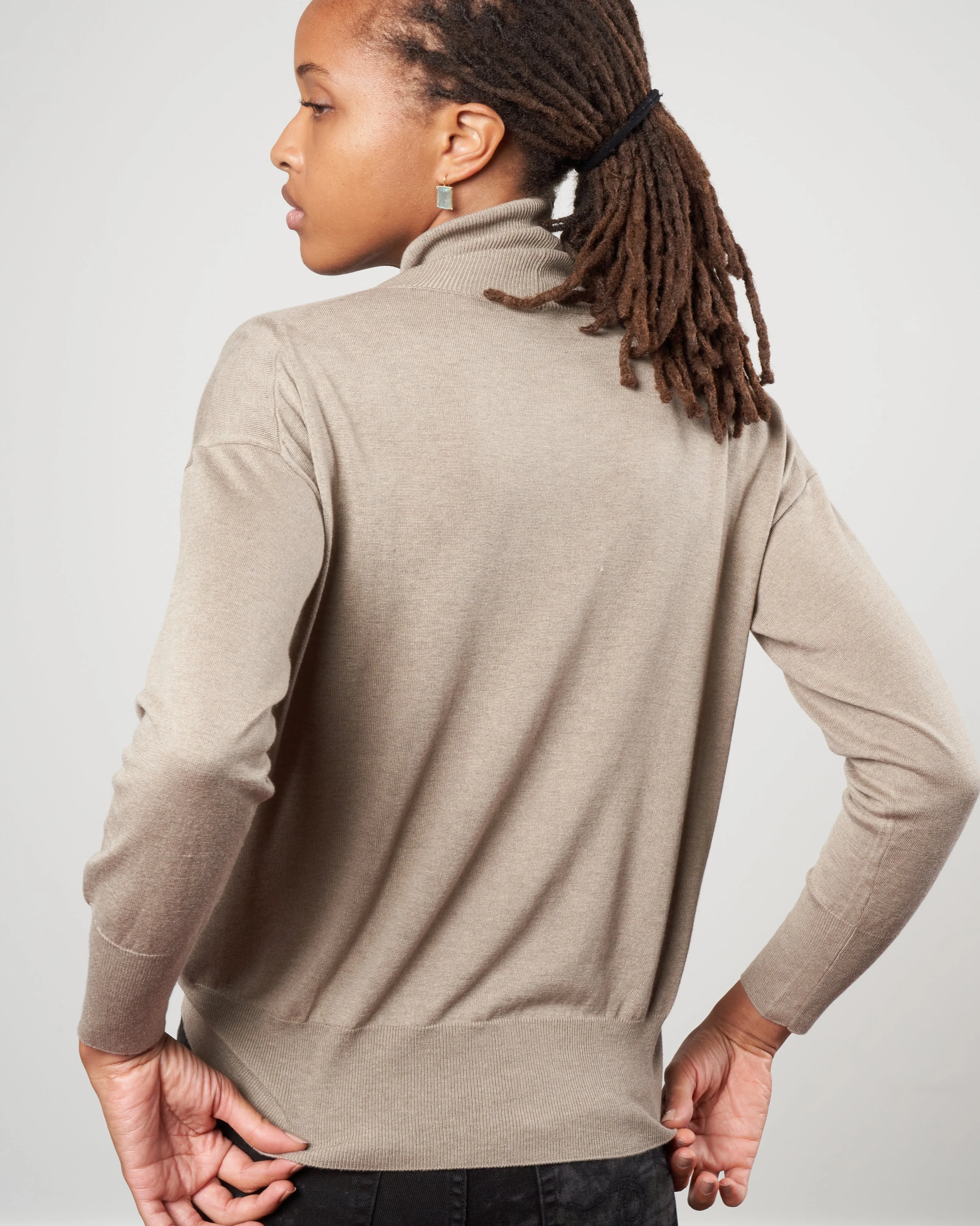 silk/cashmere turtleneck - mocha