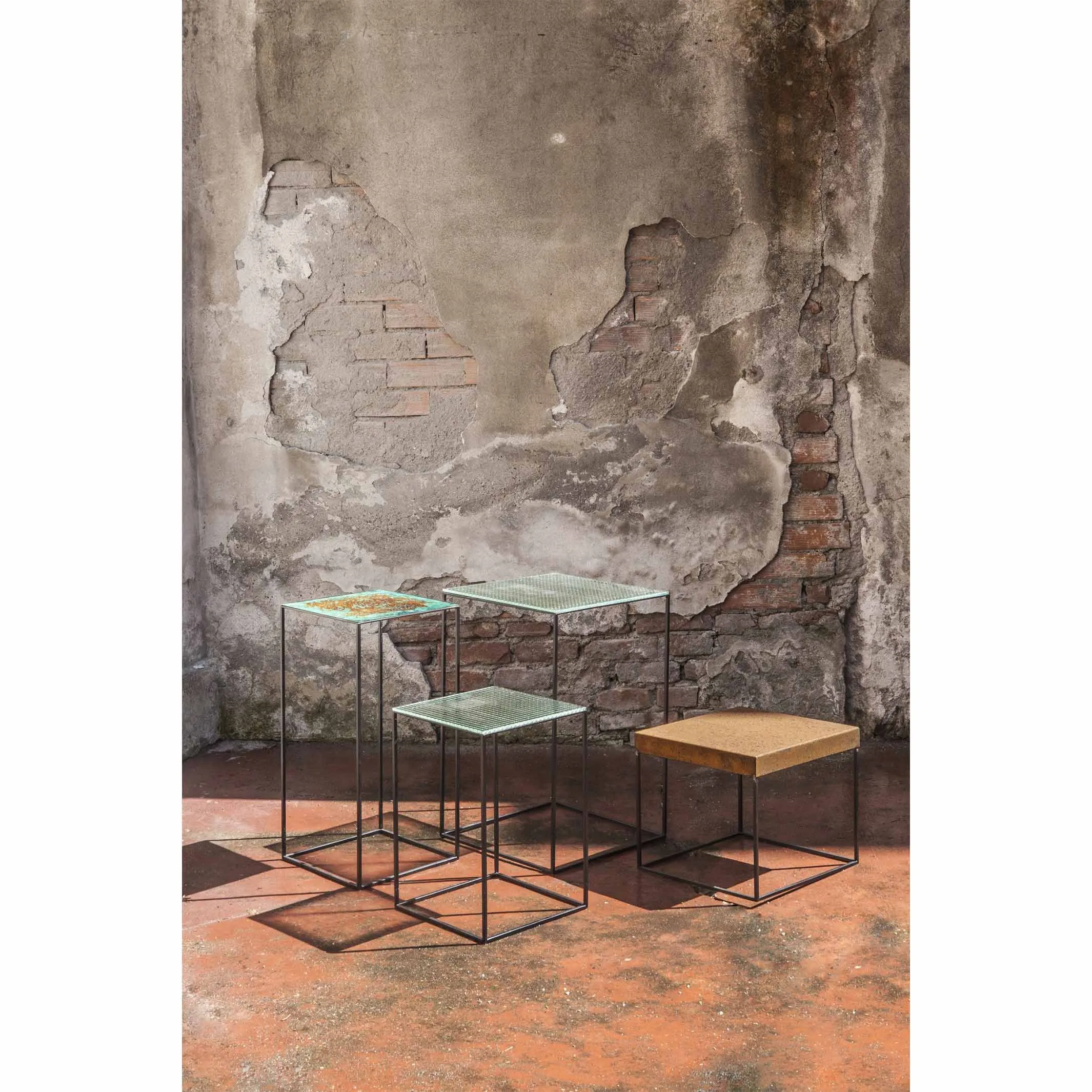 Slim Irony ART - Low Table