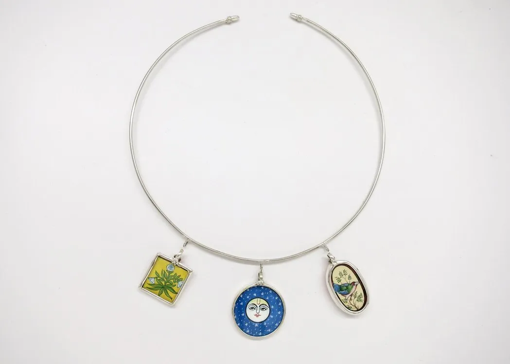 Story-rich, head-turning, hasli (neck ring) with miniature painting pendants