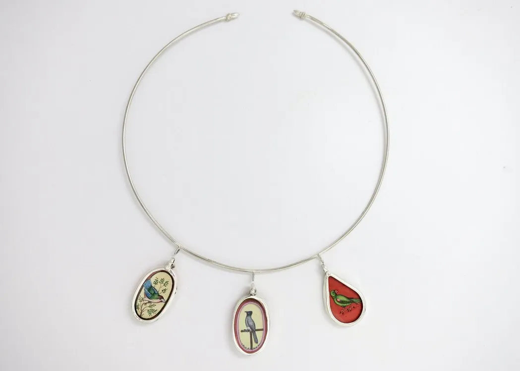 Story-rich, head-turning, hasli (neck ring) with miniature painting pendants