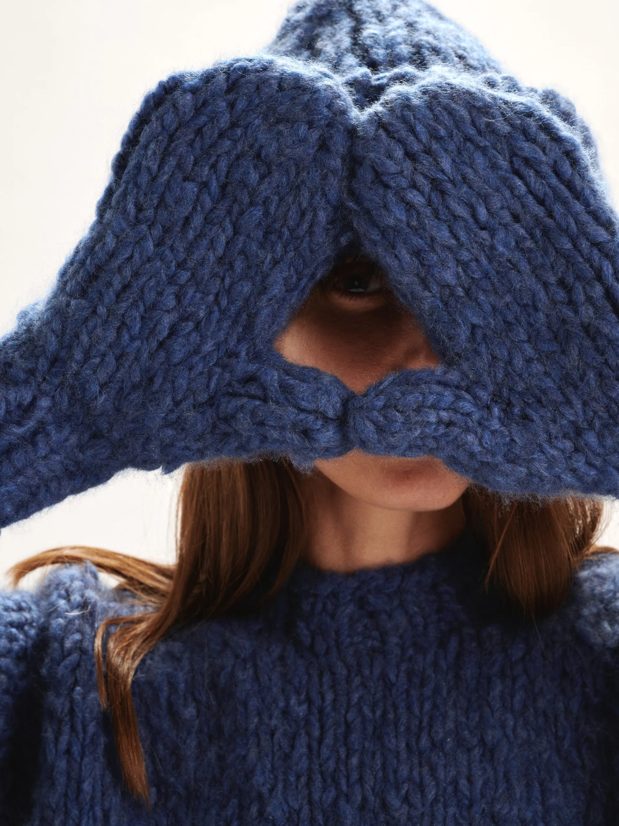 The Mire Mittens in Cashmere