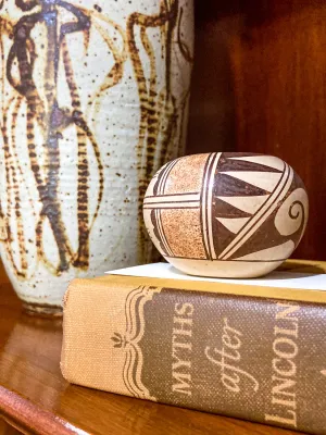 Vintage Rosalie T Kaye Hopi Tribe Hand Decorated Mini Pottery Vase
