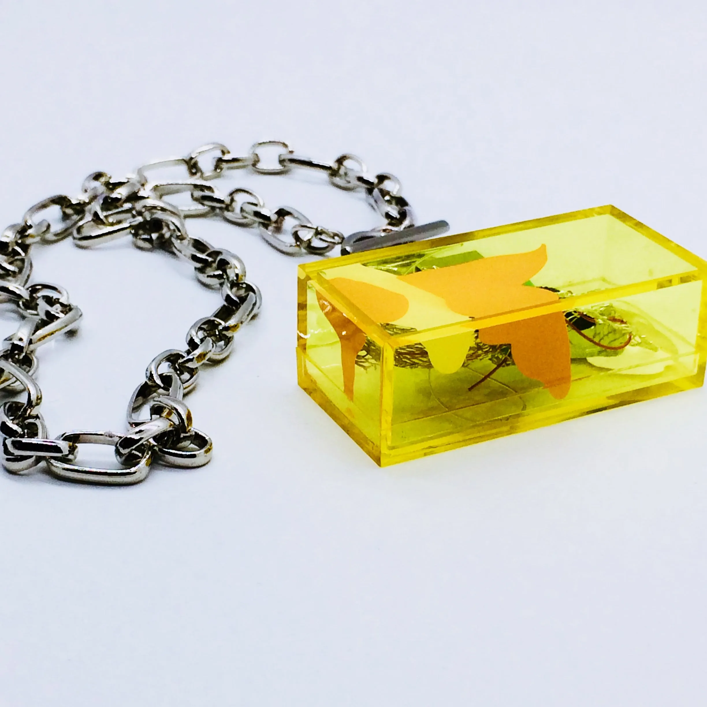 Yellow Node Art Necklace.02